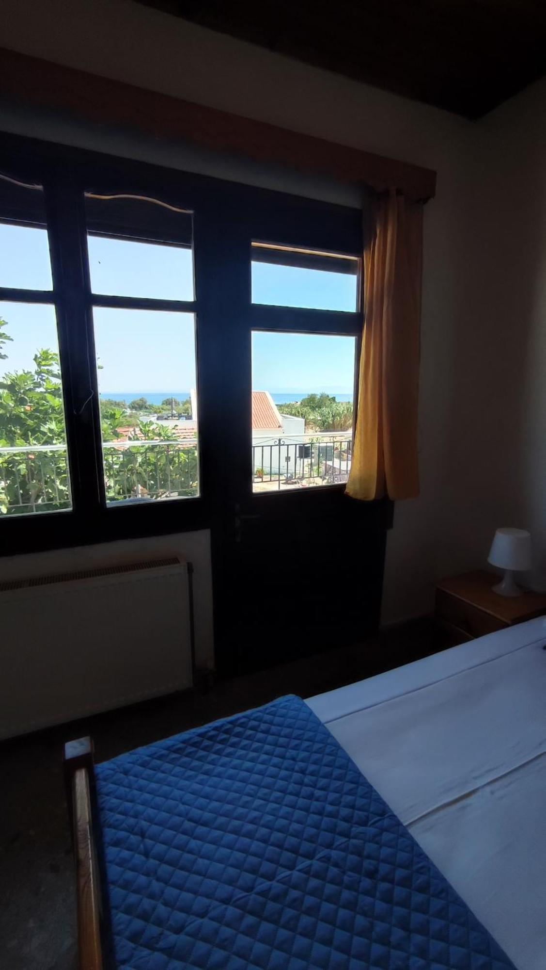 Petralonia Apartment Mytilene ภายนอก รูปภาพ