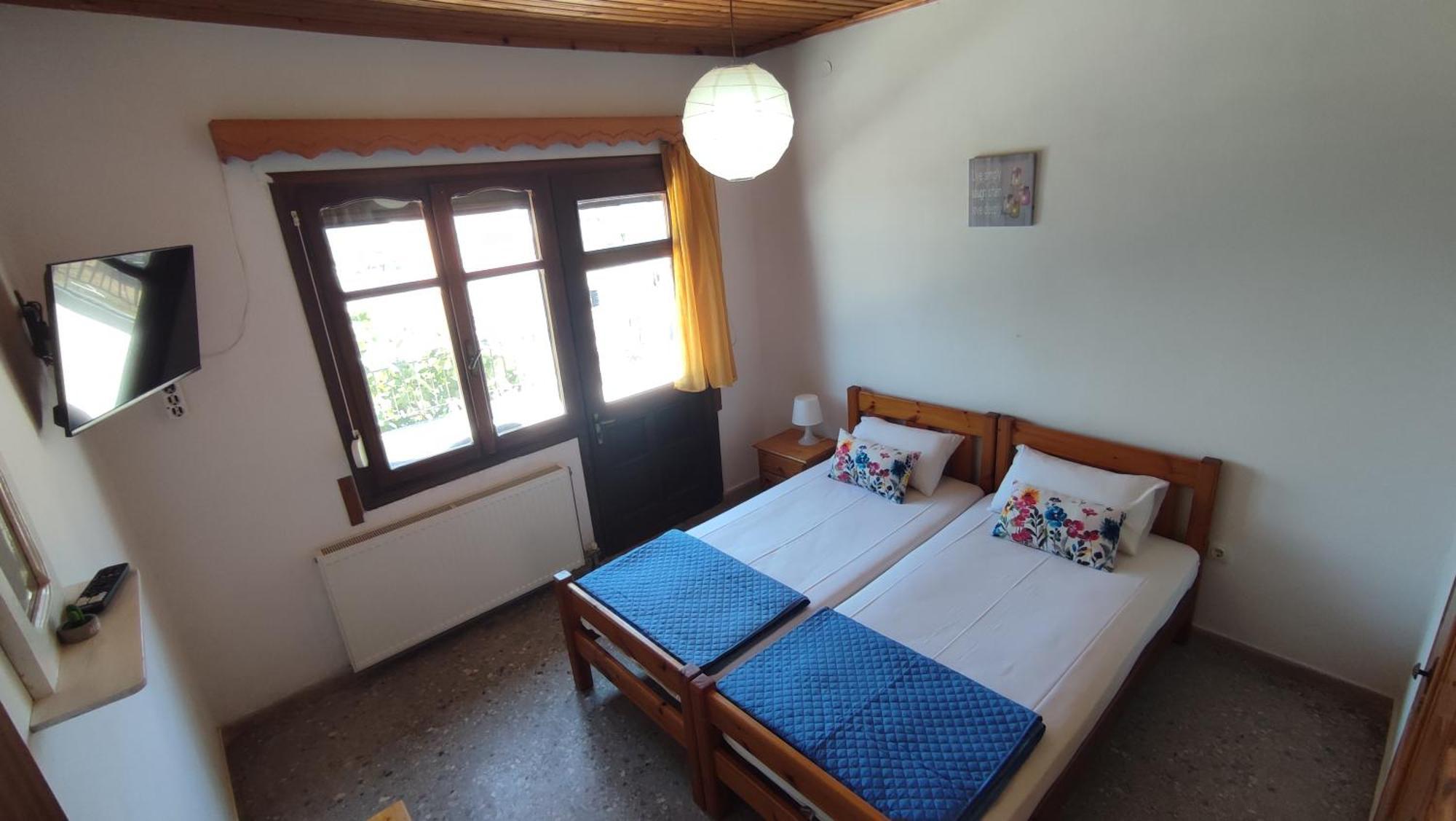 Petralonia Apartment Mytilene ภายนอก รูปภาพ