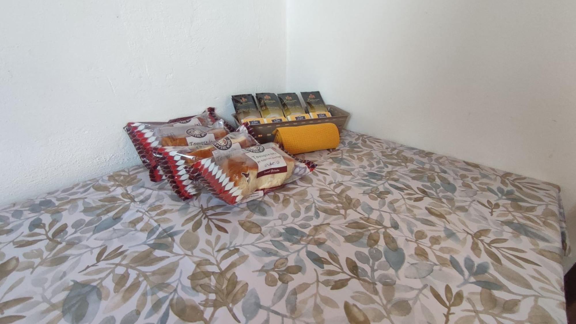 Petralonia Apartment Mytilene ภายนอก รูปภาพ